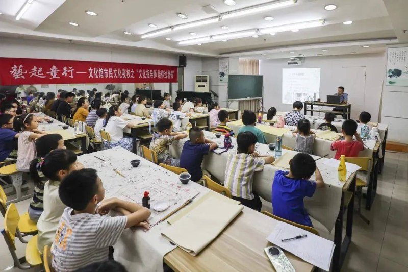 少儿艺术培训:打开孩子创造力的钥匙